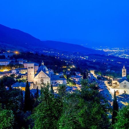 Hotel San Francesco アッシジ エクステリア 写真