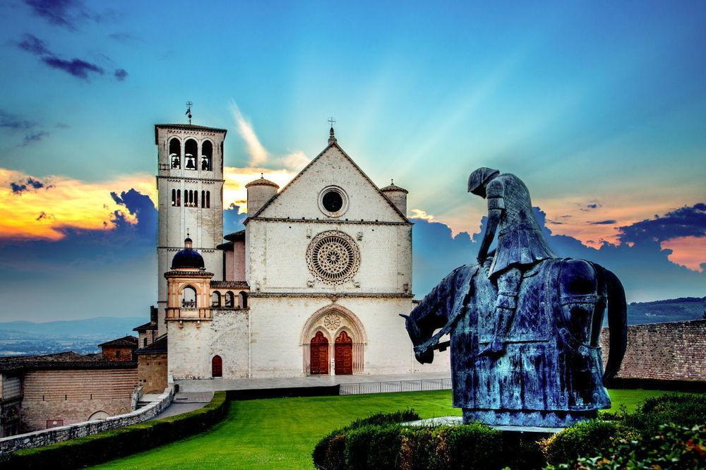 Hotel San Francesco アッシジ エクステリア 写真