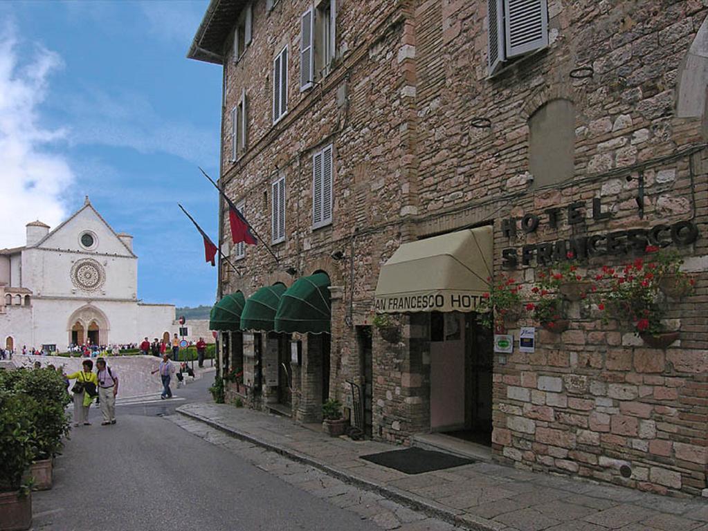 Hotel San Francesco アッシジ エクステリア 写真